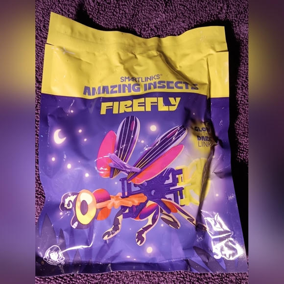Smartlinks 2024 Wendy's Amazing Insects Firefly glow in the dark - Picture 1 of 2